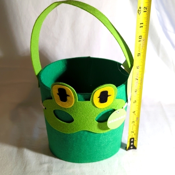 Felt Frog Basket with Wearable Mask Green Easter Spritz Brand NWT - Picture 7 of 7